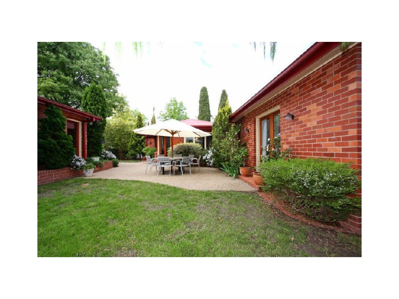 68 Carnegie Crescent, Narrabundah ACT 2604