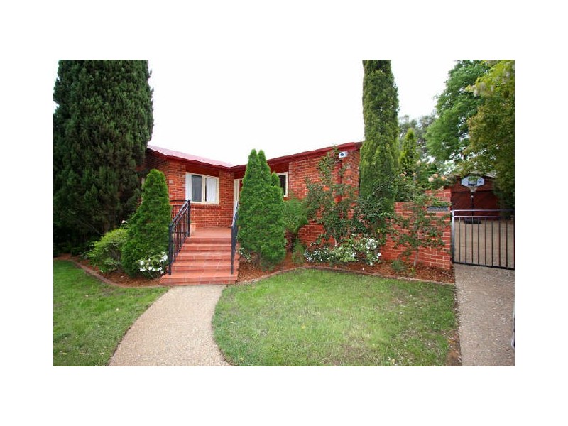 68 Carnegie Crescent, Narrabundah ACT 2604
