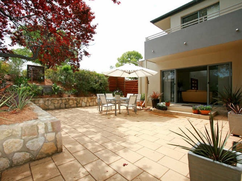 12 Hooker Street, Yarralumla ACT 2600