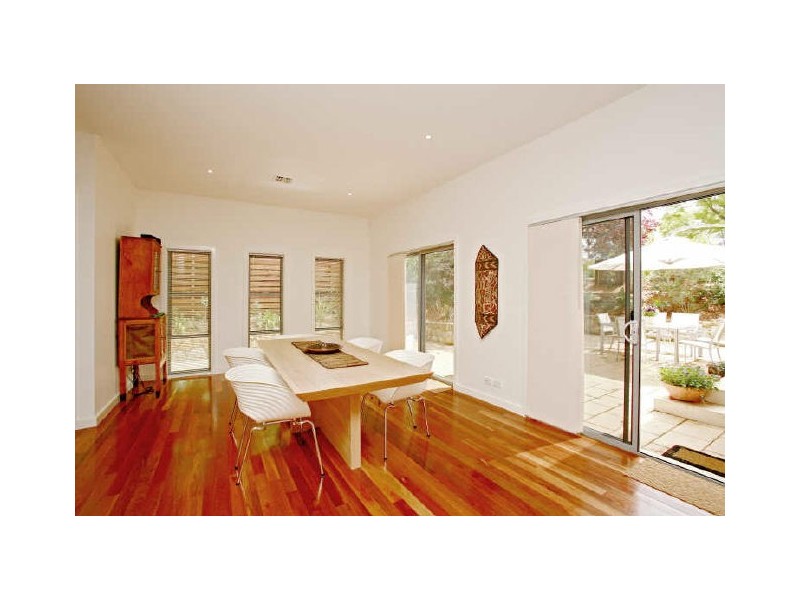 12 Hooker Street, Yarralumla ACT 2600