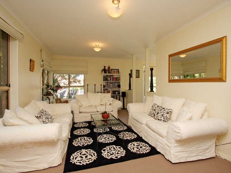 5 Barn Place, Palmerston ACT 2913