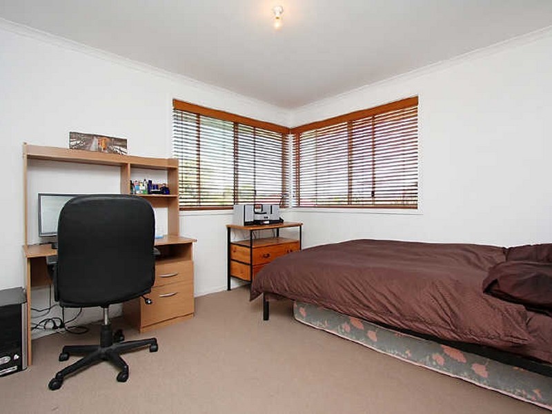 5 Barn Place, Palmerston ACT 2913