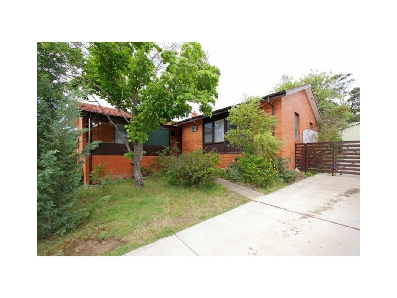 33 Goble Street, Hughes ACT 2605