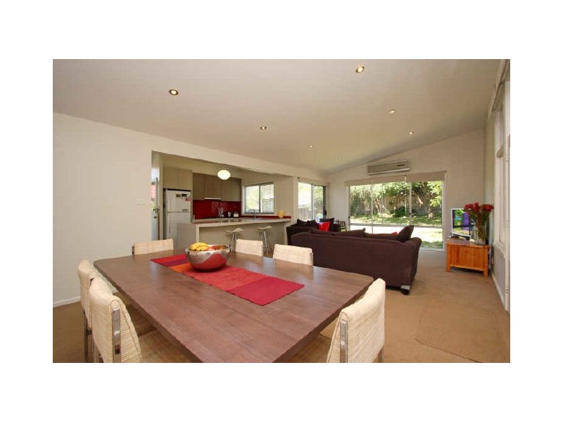 42 Walker Crescent, Narrabundah ACT 2604