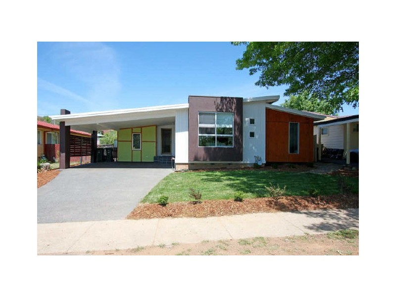 42 Walker Crescent, Narrabundah ACT 2604