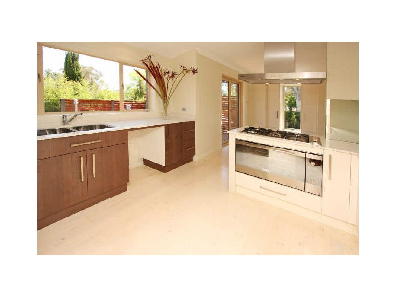 2 Kennerley Street, Curtin ACT 2605