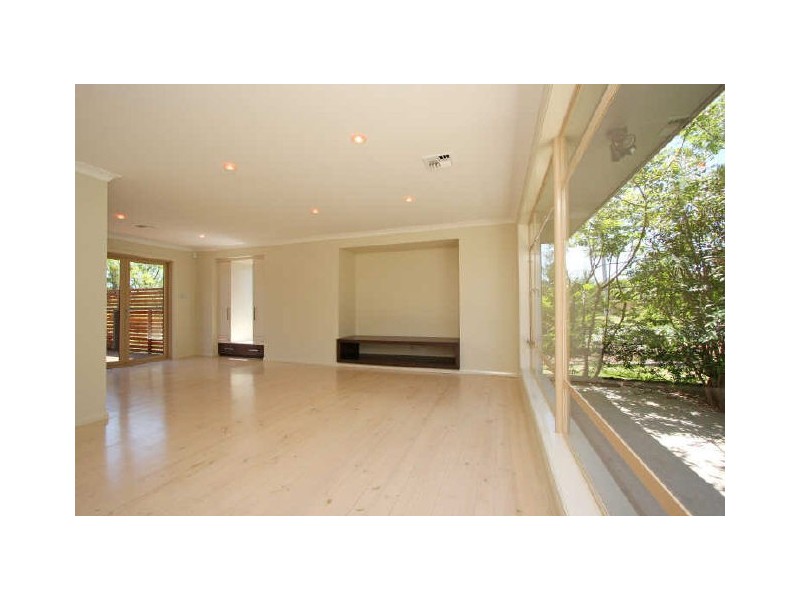 2 Kennerley Street, Curtin ACT 2605