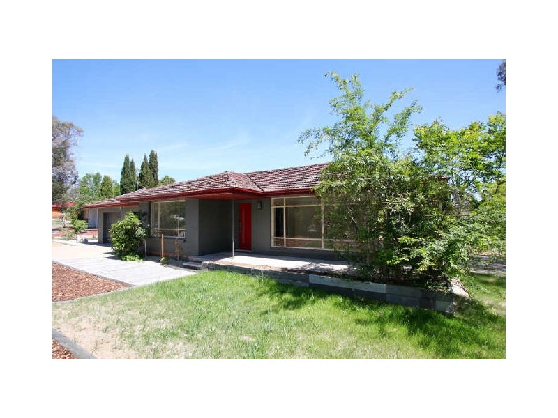 2 Kennerley Street, Curtin ACT 2605