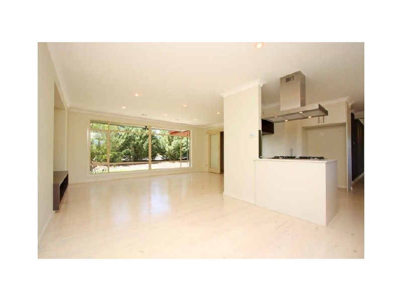 2 Kennerley Street, Curtin ACT 2605