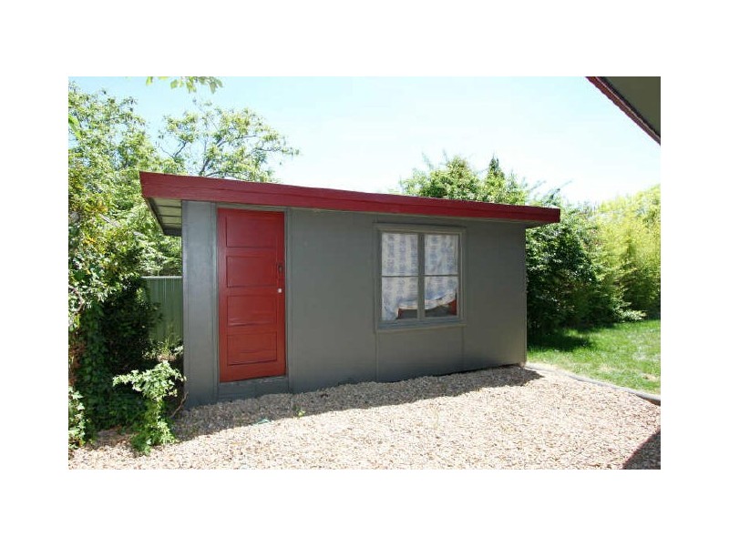 2 Kennerley Street, Curtin ACT 2605