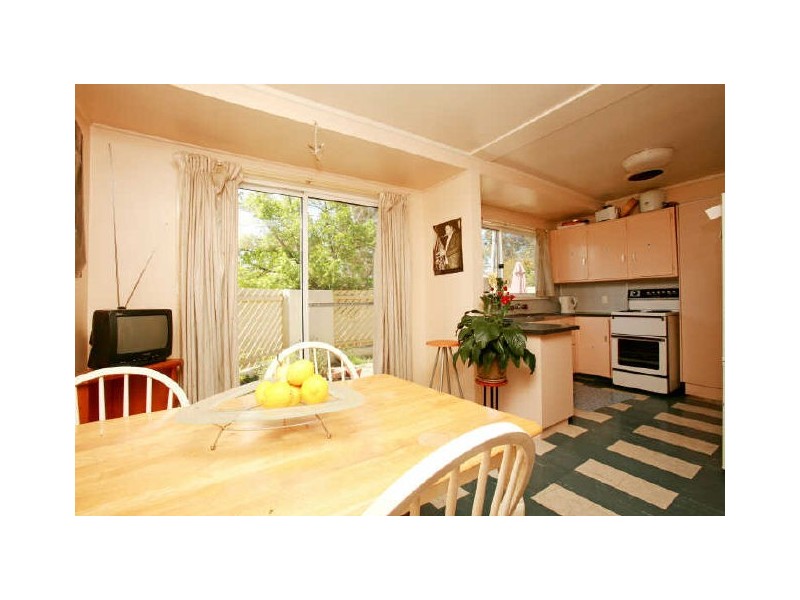 12 and 12A Eggleston Crescent, Chifley ACT 2606