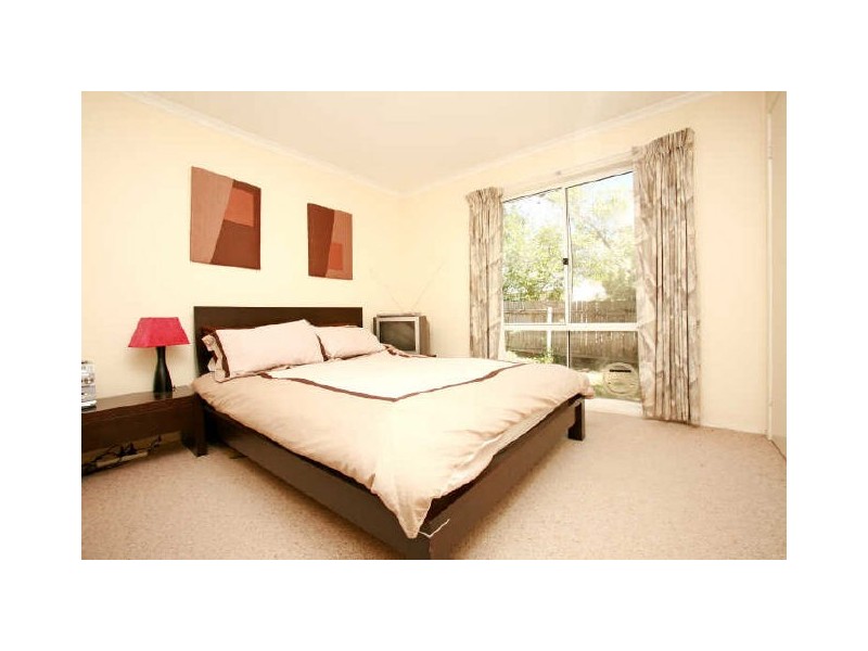 12 and 12A Eggleston Crescent, Chifley ACT 2606