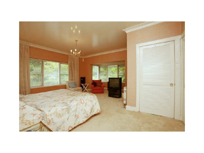 17 Mugga Way, Red Hill ACT 2603