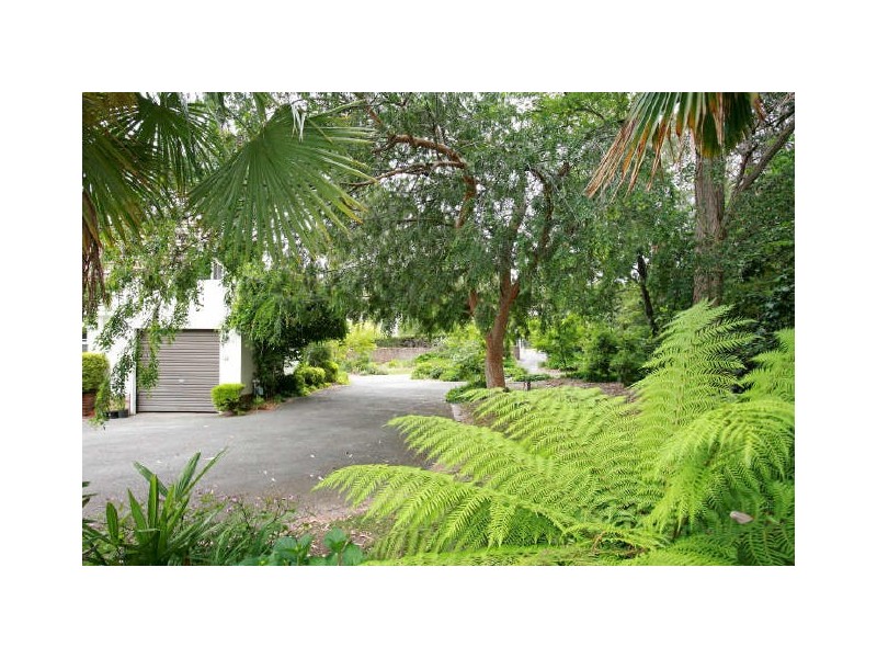 17 Mugga Way, Red Hill ACT 2603