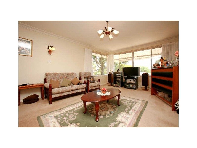 8 Jelbart Street, Mawson ACT 2607