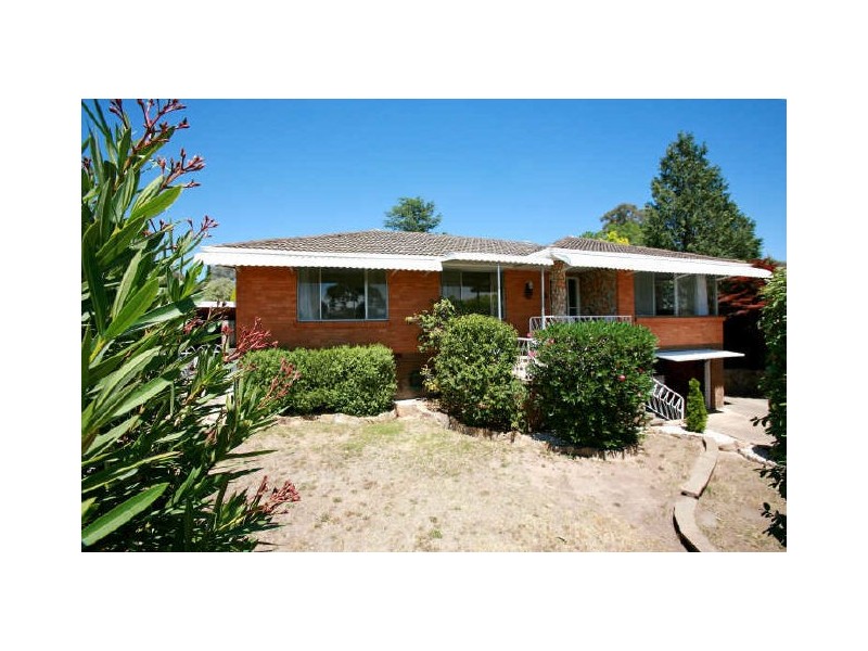 8 Jelbart Street, Mawson ACT 2607