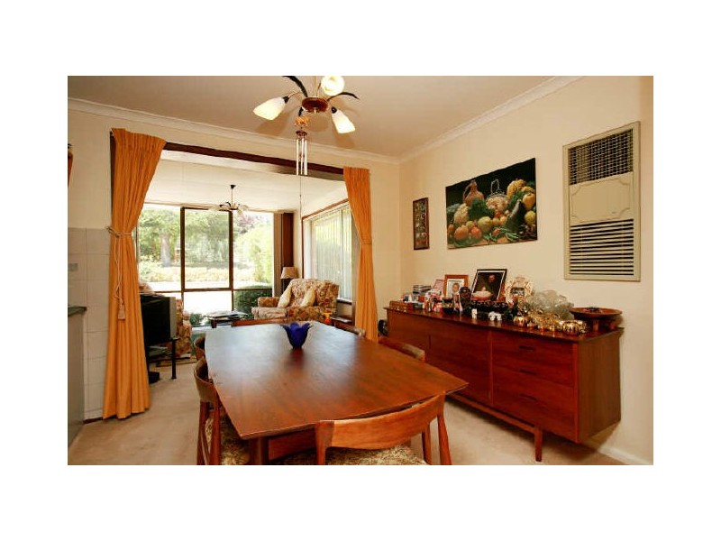 8 Jelbart Street, Mawson ACT 2607