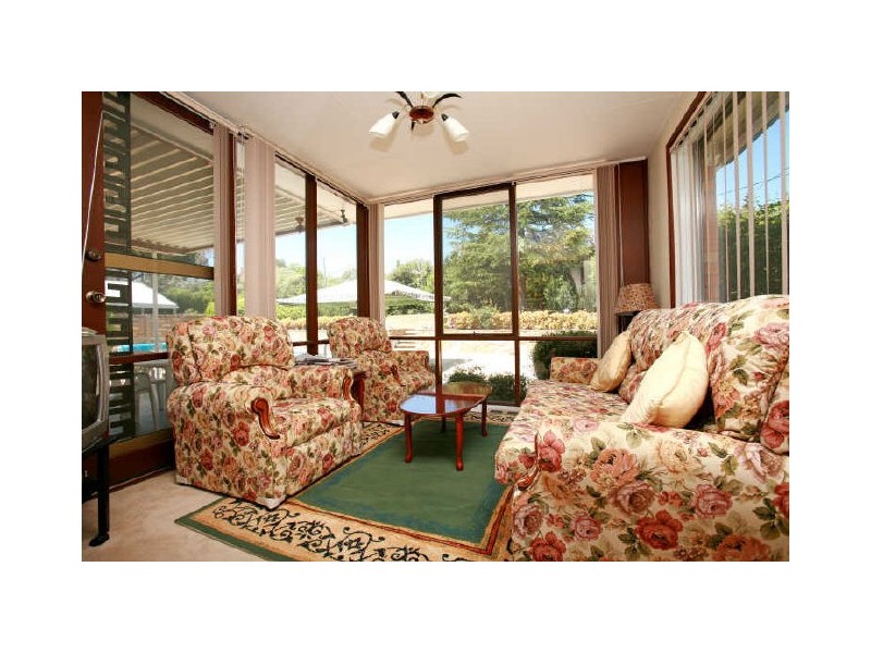 8 Jelbart Street, Mawson ACT 2607
