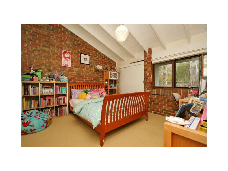 96 Hodgson Crescent, Pearce ACT 2607