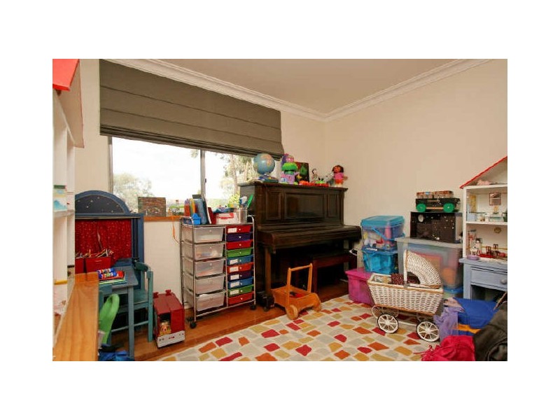 96 Hodgson Crescent, Pearce ACT 2607