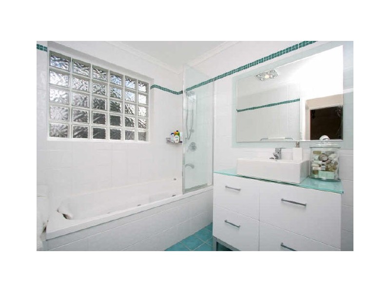 96 Hodgson Crescent, Pearce ACT 2607