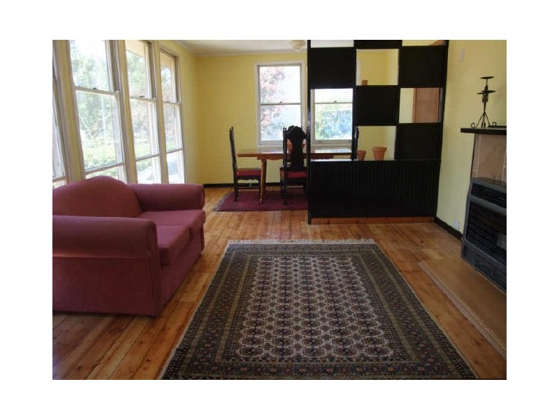 10 Arunta Street, Narrabundah ACT 2604