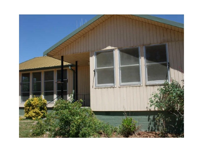 10 Arunta Street, Narrabundah ACT 2604