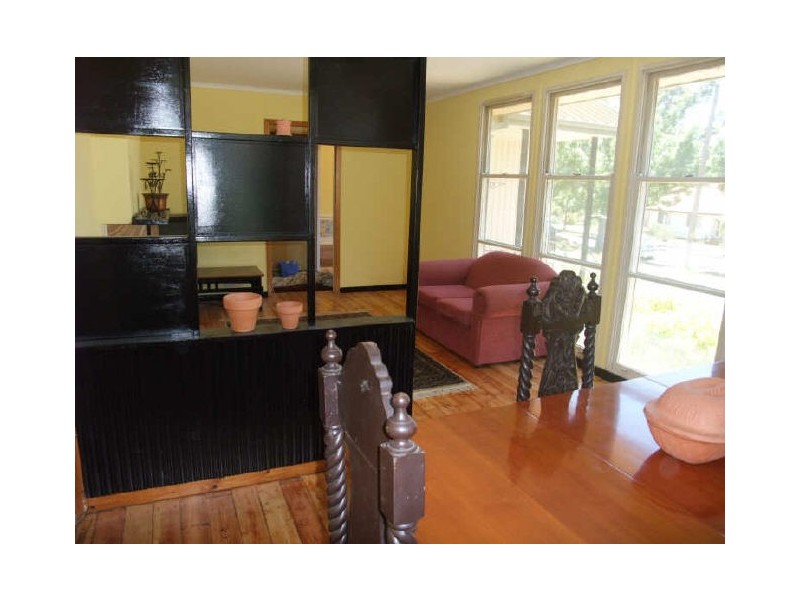 10 Arunta Street, Narrabundah ACT 2604