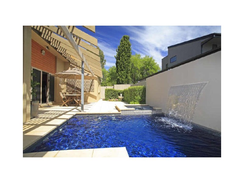 10 Garling Street, Lyneham ACT 2602