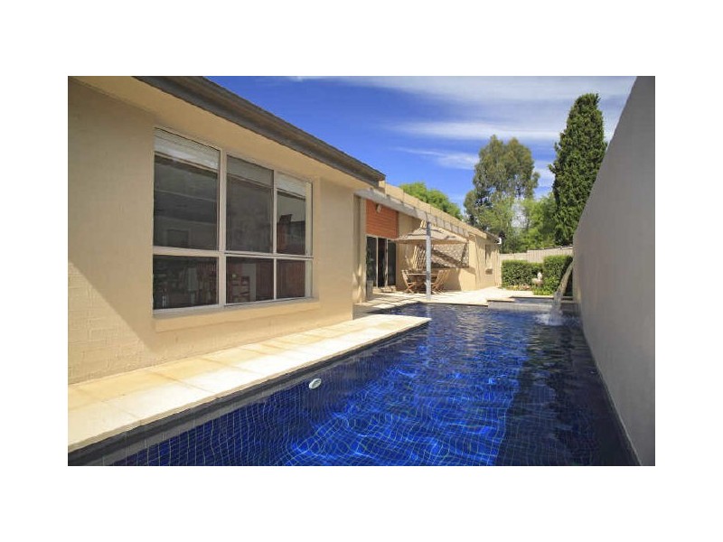 10 Garling Street, Lyneham ACT 2602