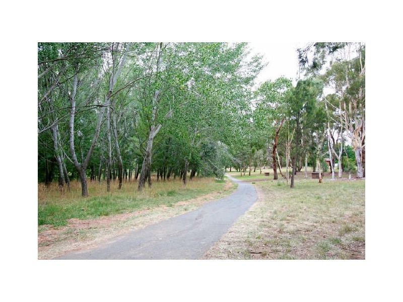 12 Inglis Place, Latham ACT 2615