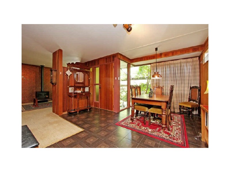 8 Hellyer Street, Holder ACT 2611