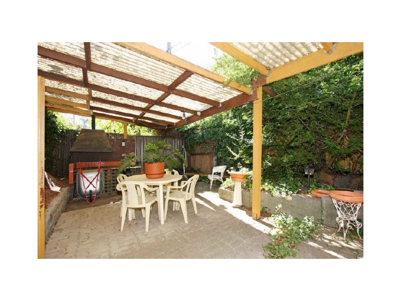 8 Hellyer Street, Holder ACT 2611