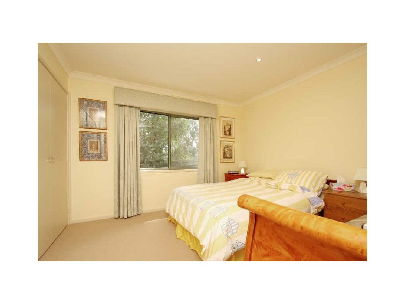 10 Arabana Street, Aranda ACT 2614