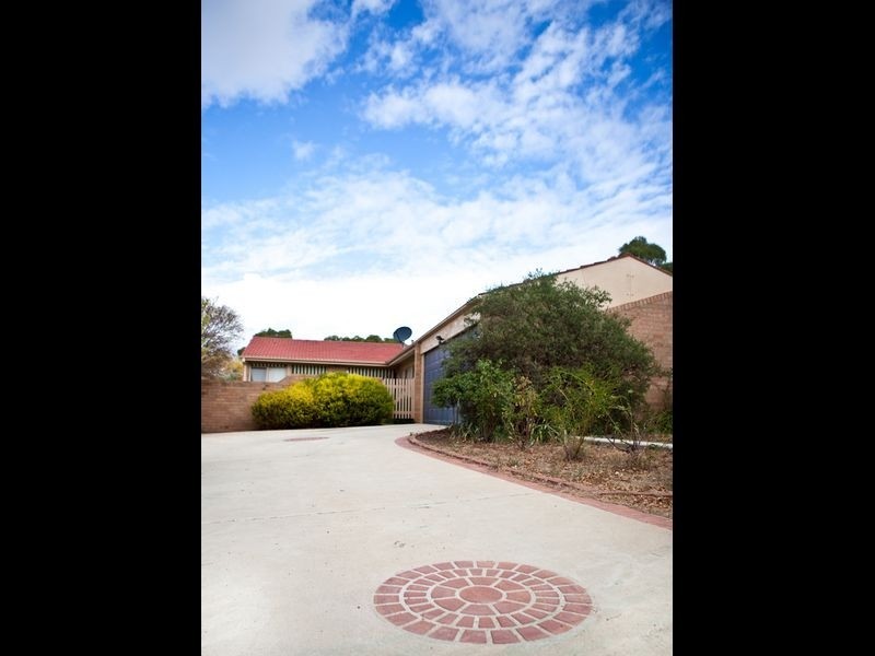 2 Fielder Place, Florey ACT 2615