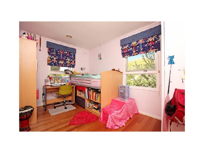 8 Whitelaw Street, Pearce ACT 2607