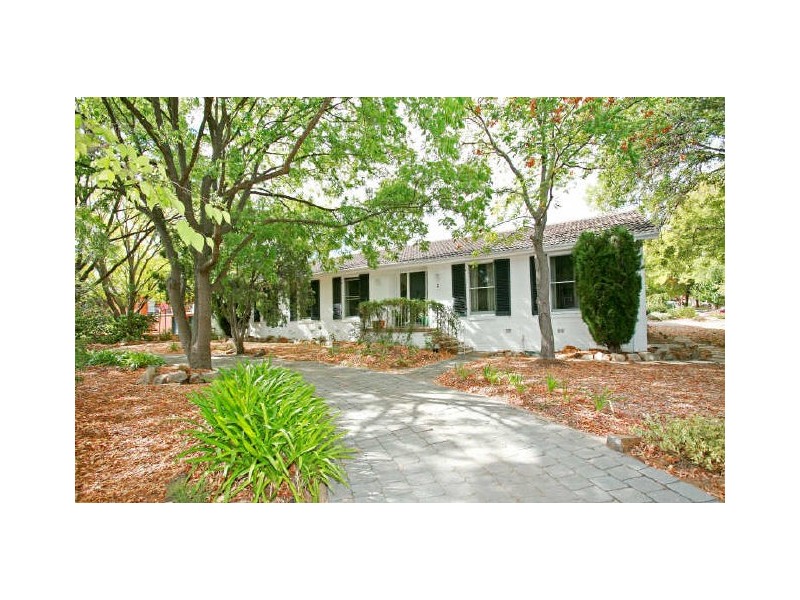 2 Arkana Street, Yarralumla ACT 2600