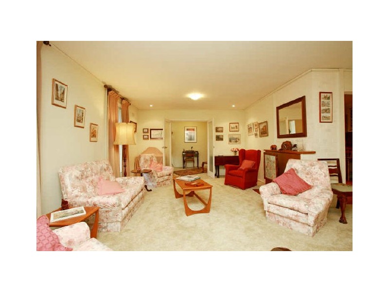 2 Arkana Street, Yarralumla ACT 2600