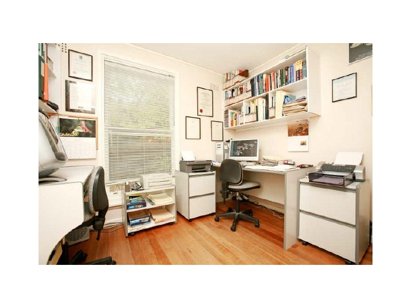 2 Arkana Street, Yarralumla ACT 2600