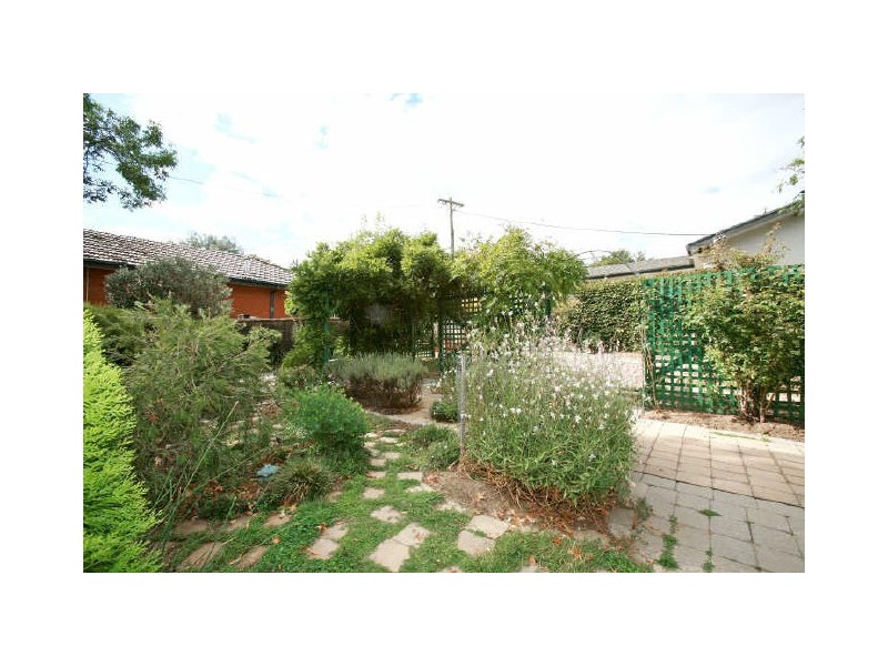 2 Arkana Street, Yarralumla ACT 2600