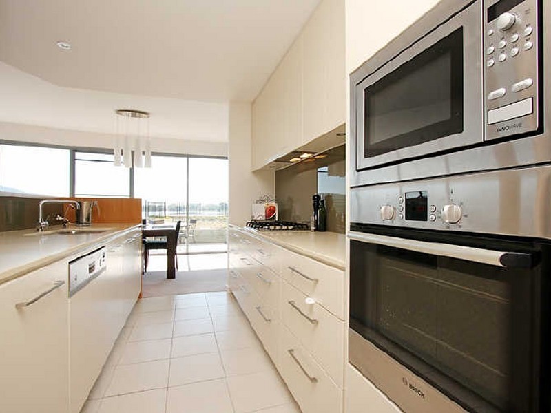 82/13 Eastlake Parade, Kingston ACT 2604