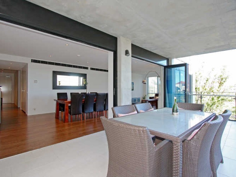 4/11 Sydney Avenue, Barton ACT 2600