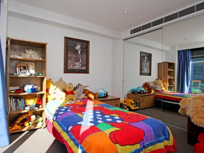 4/11 Sydney Avenue, Barton ACT 2600