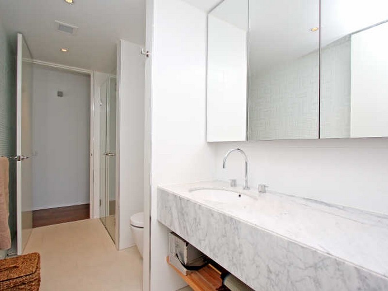 4/11 Sydney Avenue, Barton ACT 2600