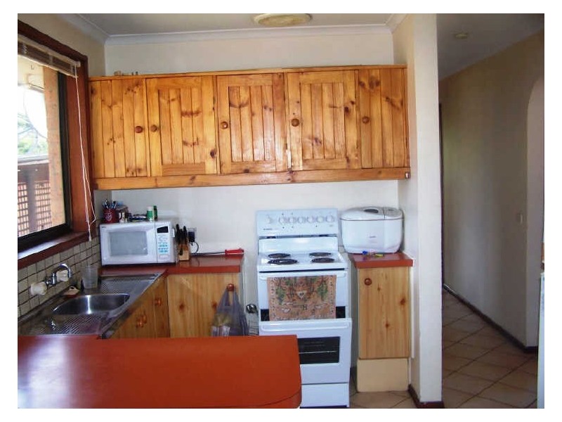 11 Barraclough Crescent, Monash ACT 2904