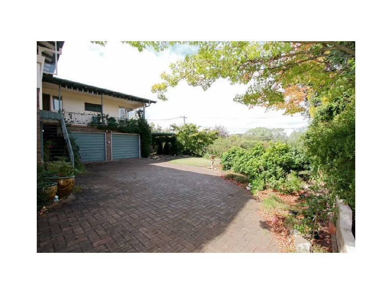 12 Birdwood Street, Hughes ACT 2605