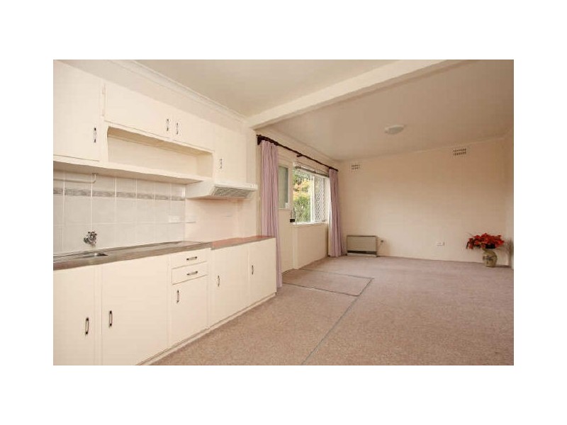 12 Birdwood Street, Hughes ACT 2605