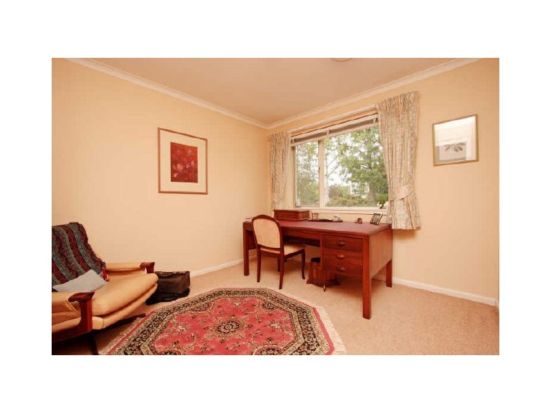 12 Birdwood Street, Hughes ACT 2605