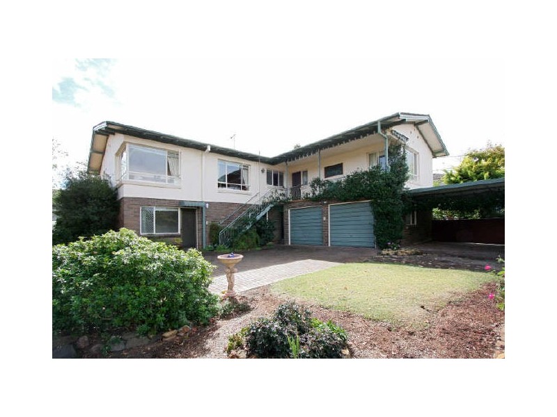 12 Birdwood Street, Hughes ACT 2605
