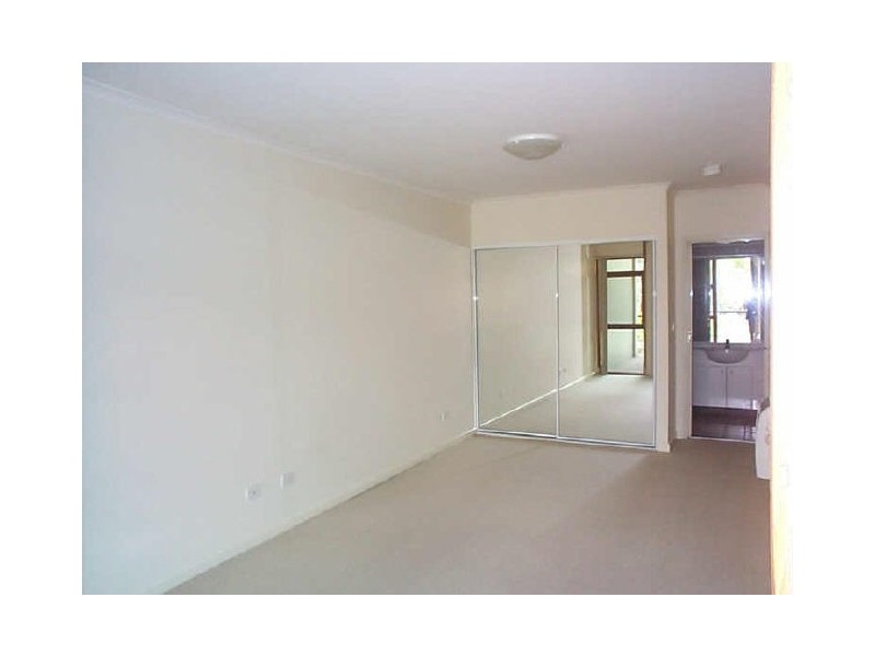 15/18 Captain Cook Crescent, Griffith ACT 2603